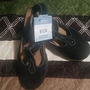 Mary Jane Shoes Spira with wavesping ellements